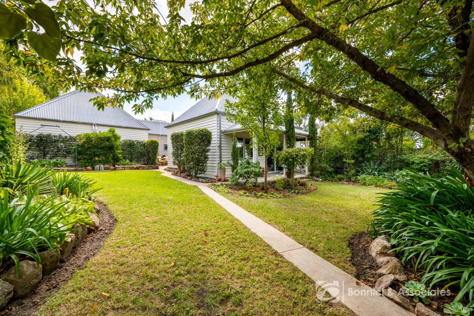 Additional image 2 of 21 Bridge Road, Beechworth VIC 3747