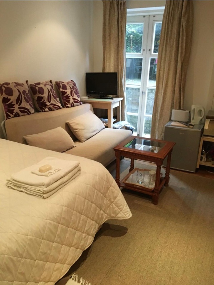 Room in a Shared Flat, Royal Avenue, SW3, N1 7GU