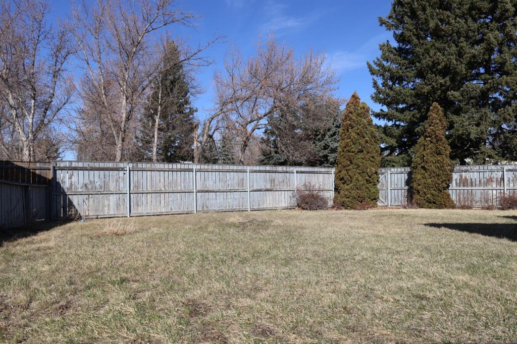 Additional image 5 of 46 Greenview Close N, Lethbridge, AB, T1H4K8