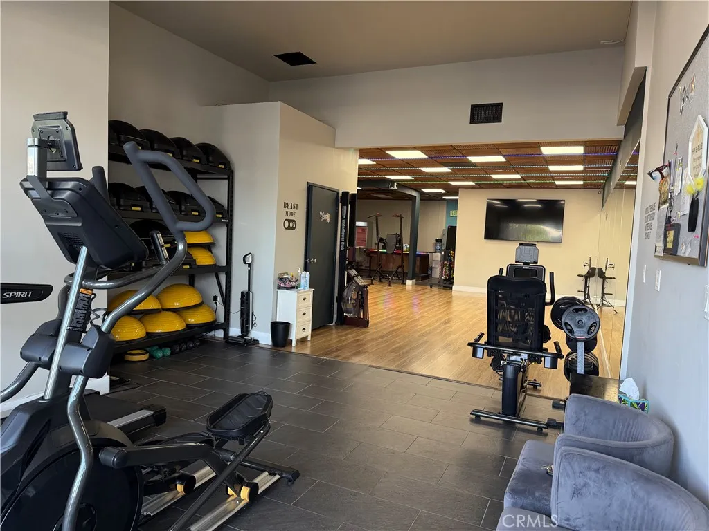 Additional image 16 of 19564 S Ventura Boulevard, Tarzana, CA 91356