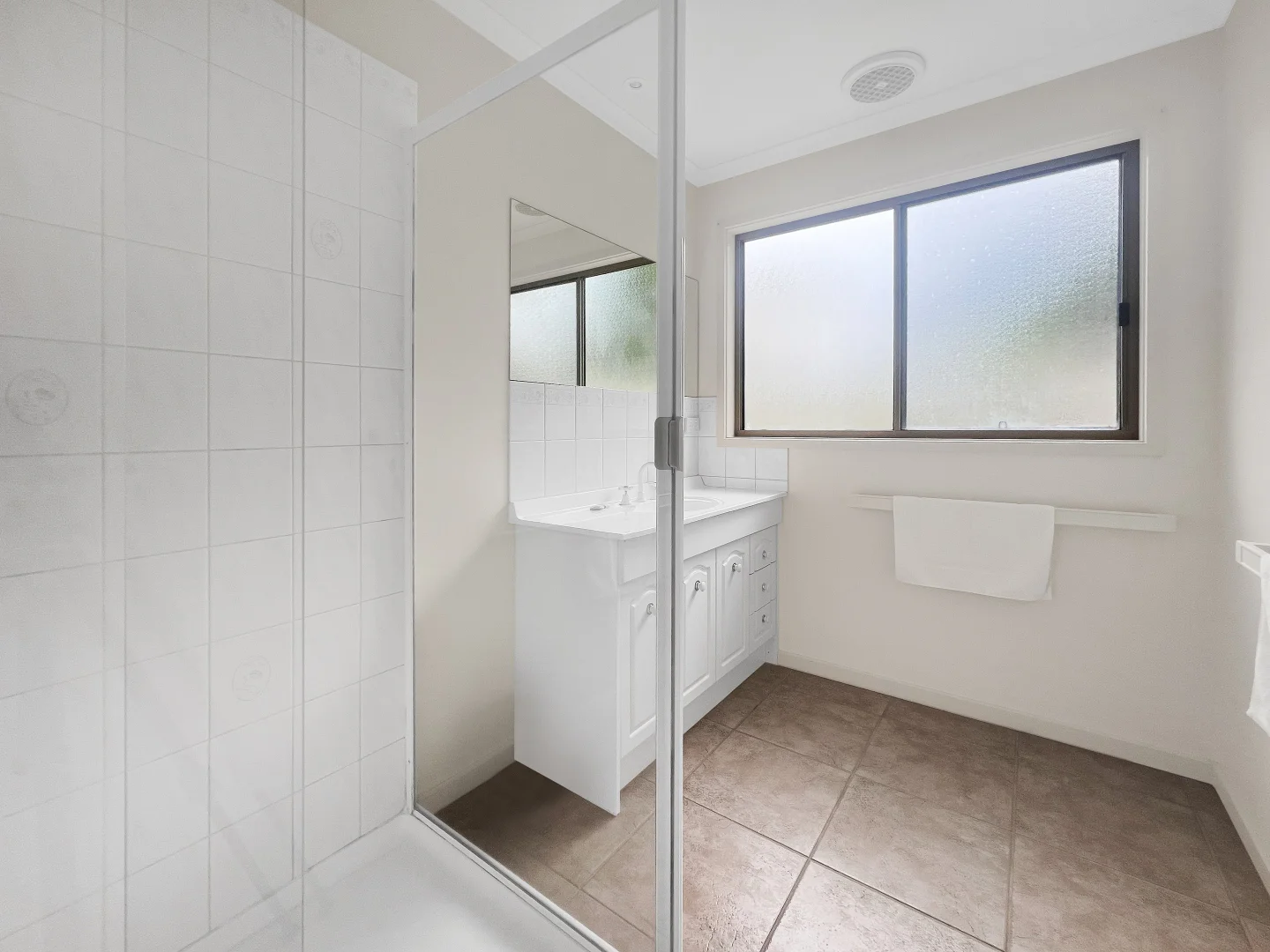 Additional image 12 of 2/9 Great Ocean Road, Marengo VIC 3233