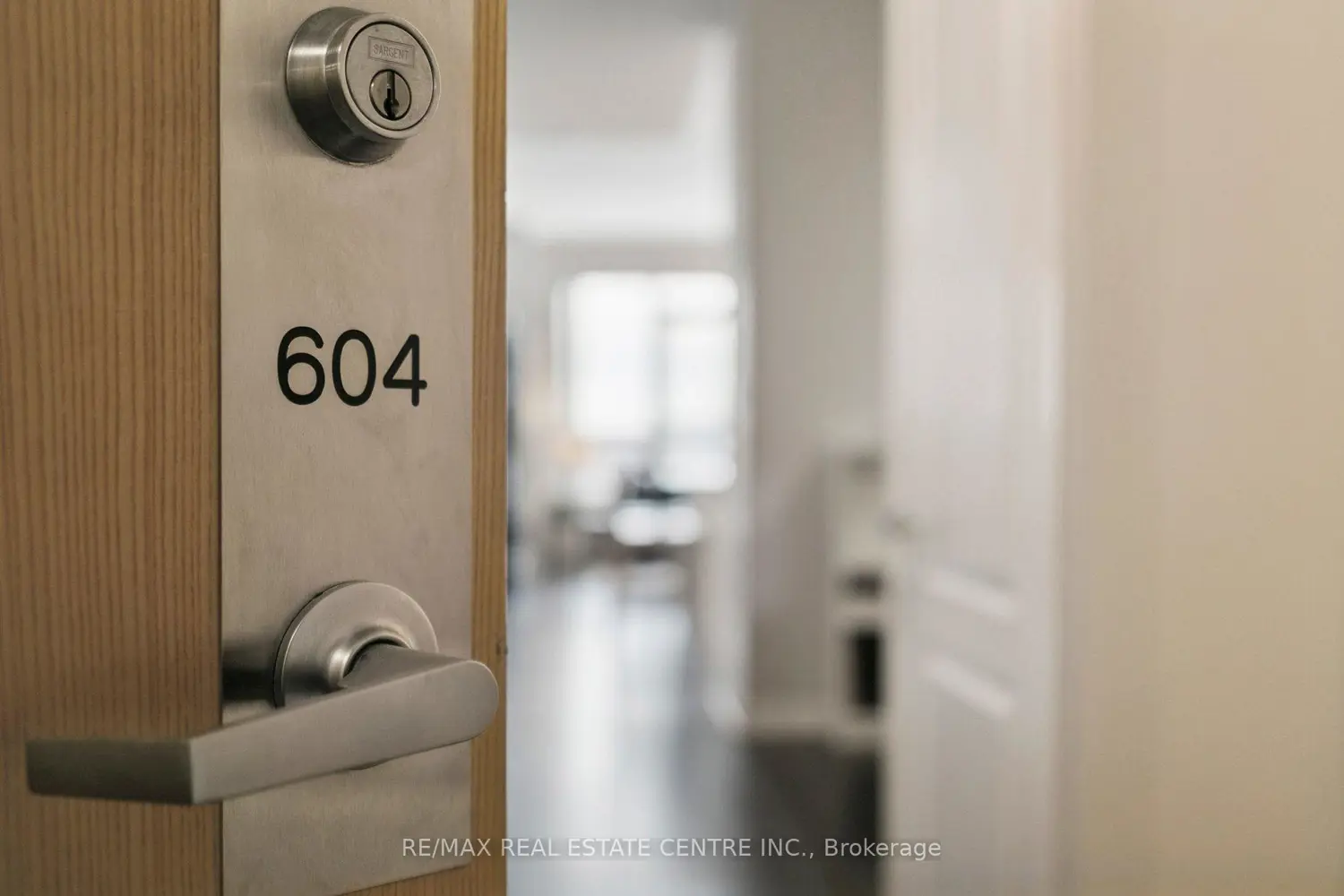 3865 Lake Shore Boulevard 604