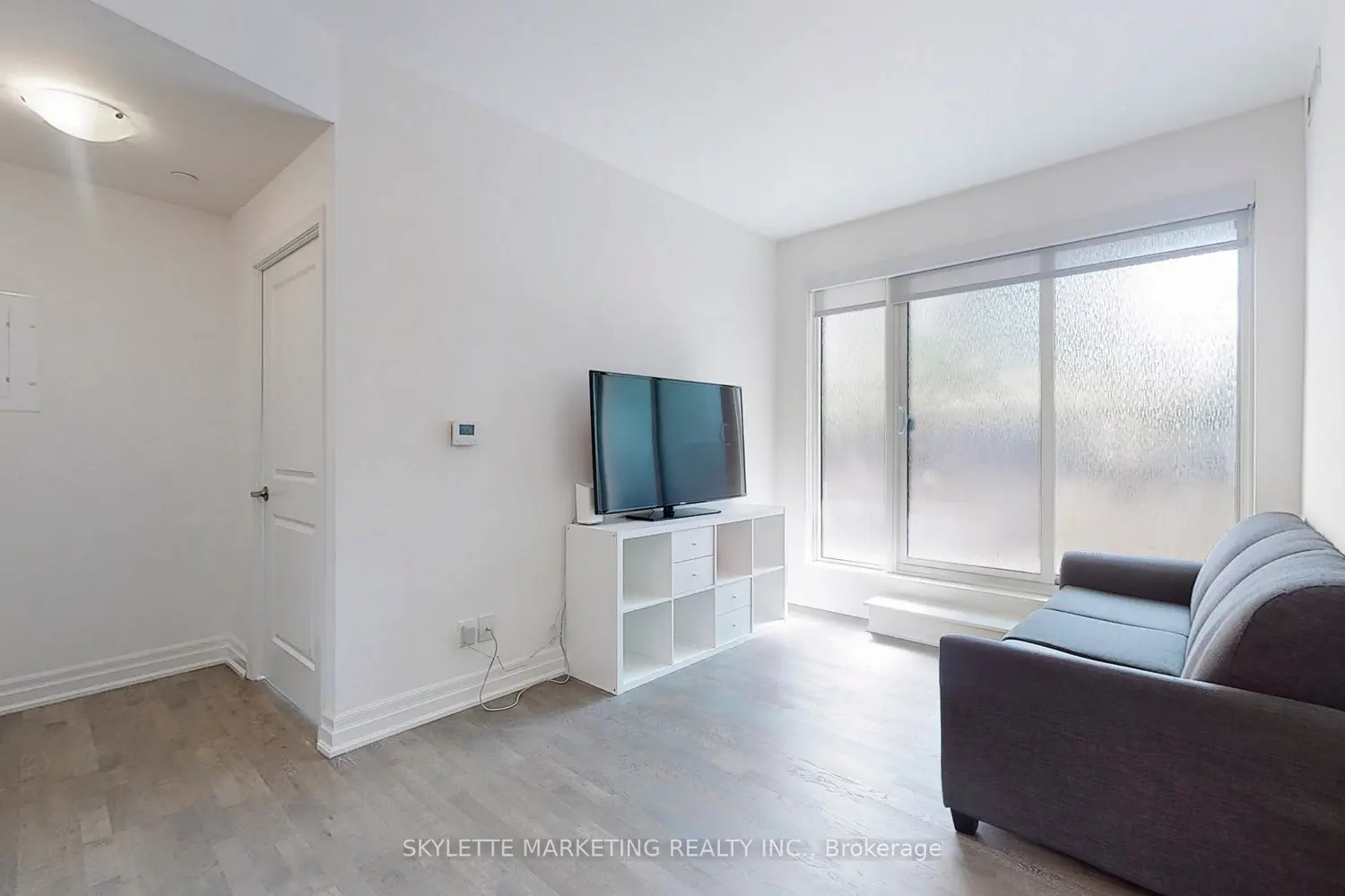 Additional image 2 of 10 Rouge Valley Drive 529A