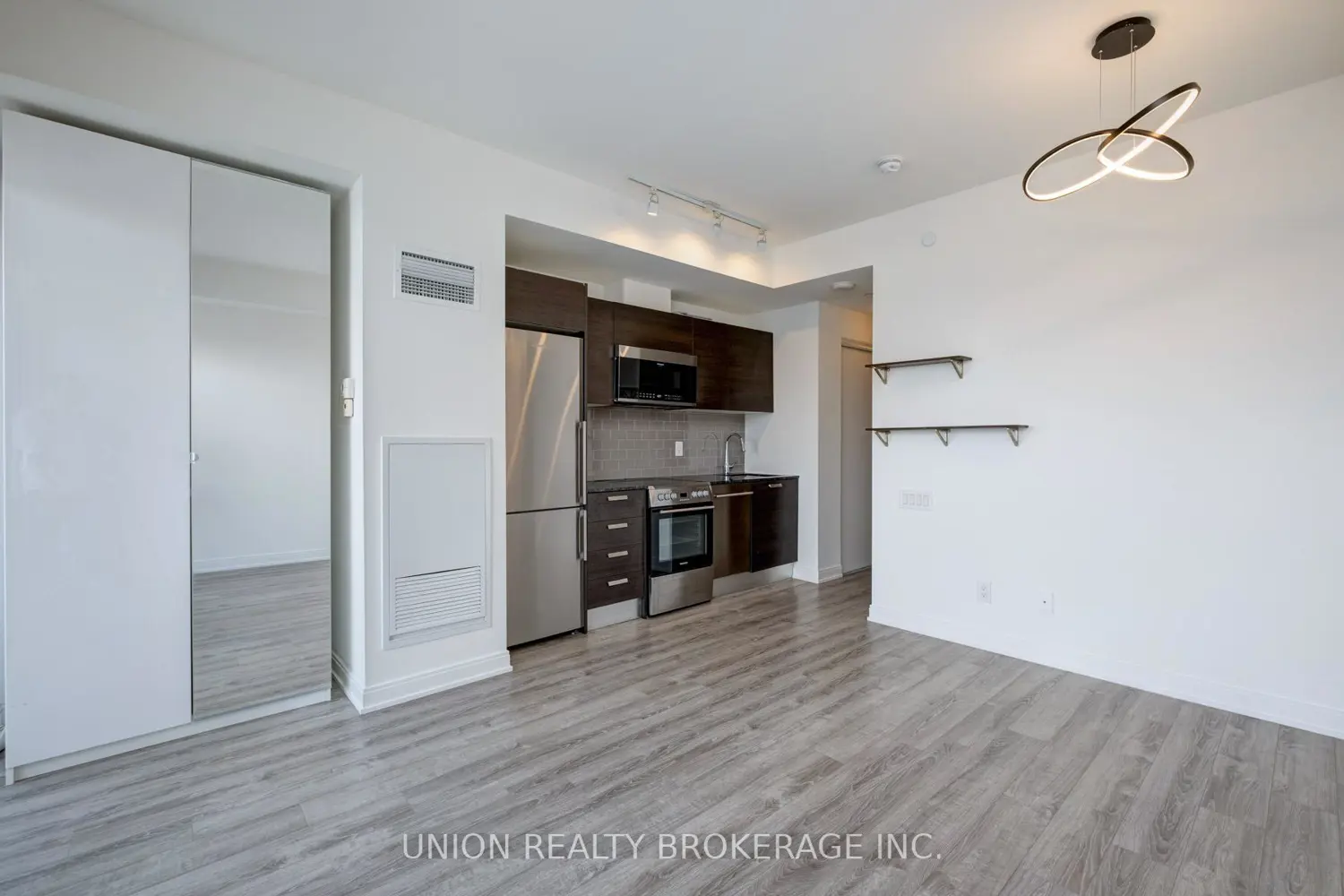 Additional image 5 of 42 Charles Street 3907