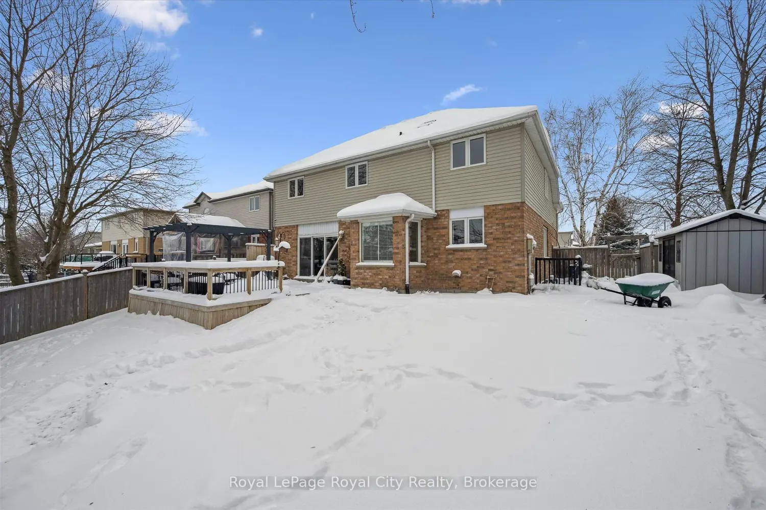 Additional image 10 of 2 Oakridge Crescent