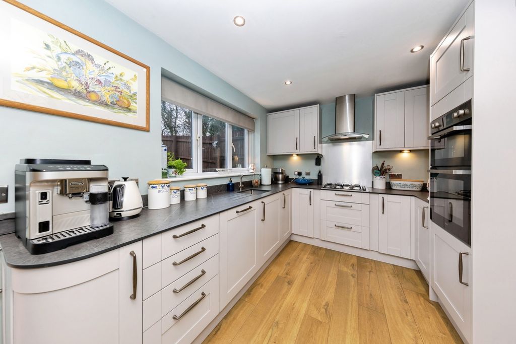 Additional image 2 of 4 bed detached house for saleMaes Y Ffynnon, Llannon, Llanelli, Carmarthenshire SA14