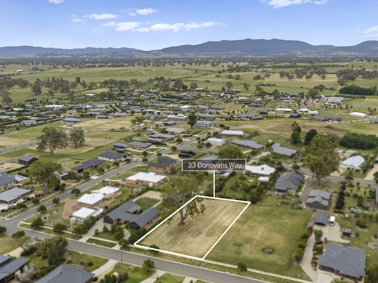 33 Donovans Way, Mansfield VIC 3722