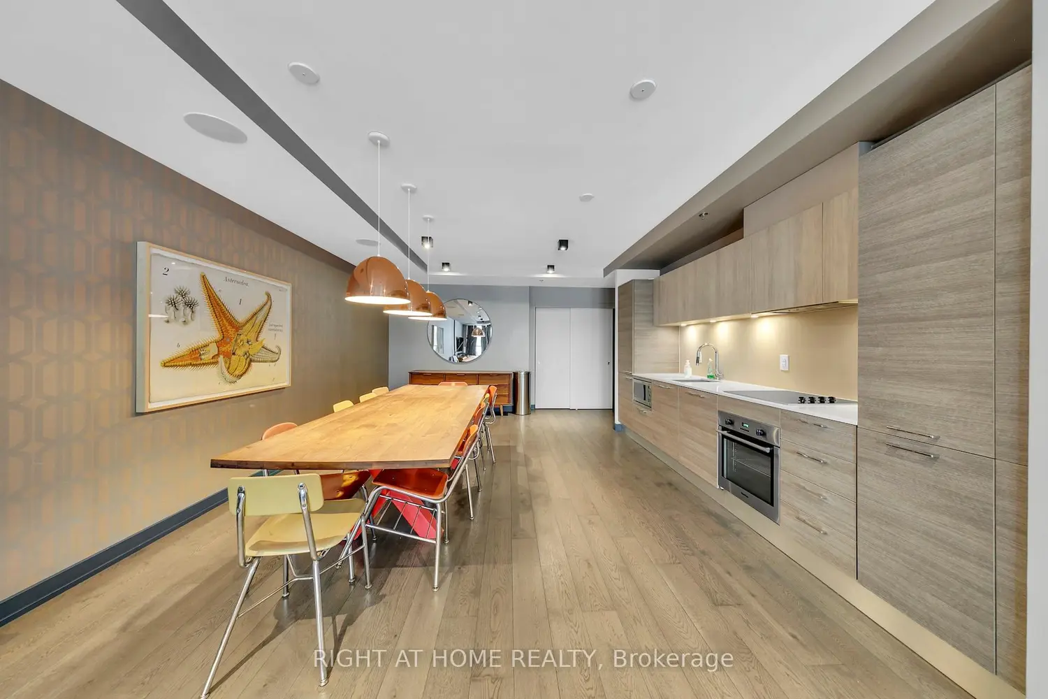 Additional image 16 of 530 Indian Grove 613