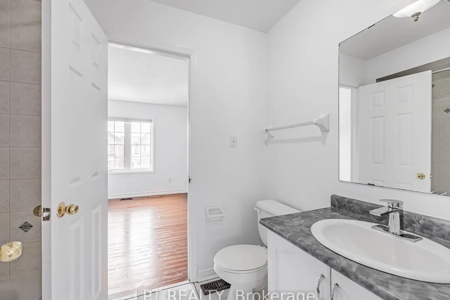 Additional image 10 of 7 Homeview Road