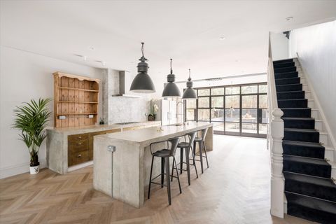 St. Lukes Road, Notting Hill, London W11