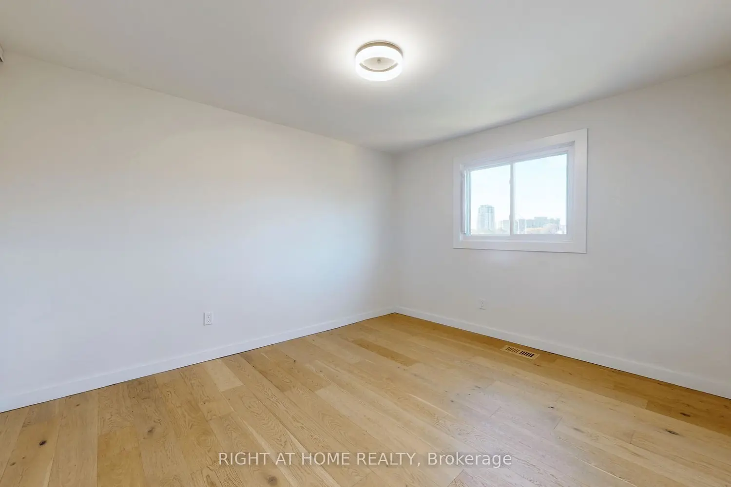 Additional image 15 of 400 Bloor Street 6