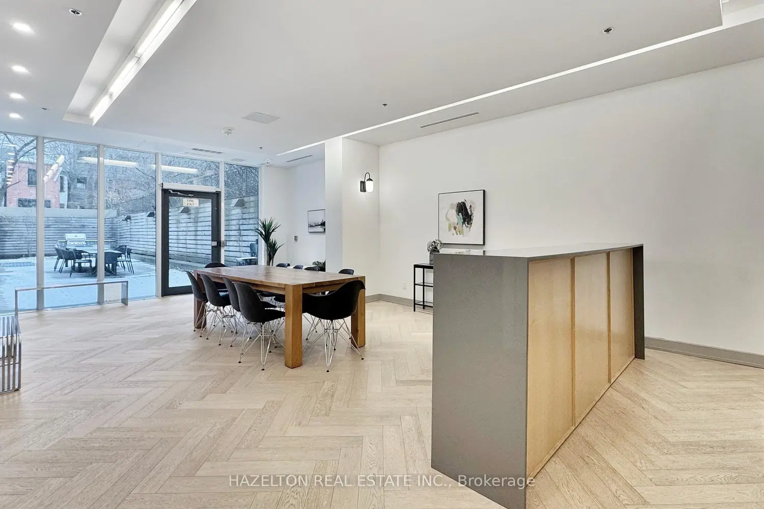 Additional image 15 of 38 Howard Park Avenue 421