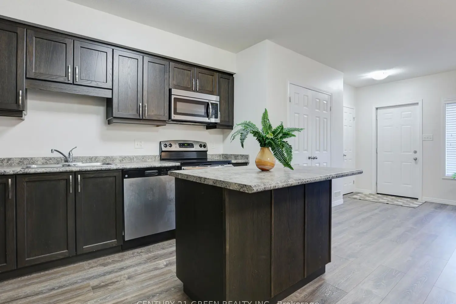 Additional image 9 of 1989 Ottawa Street 23G