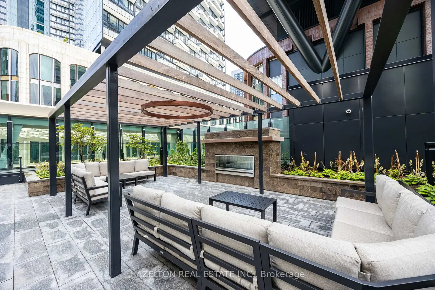 Additional image 18 of 455 Wellington Street 301