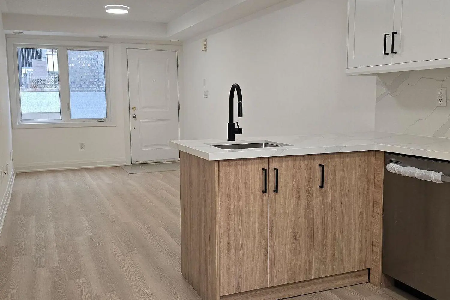 Additional image 8 of 8 Drummond Street 421