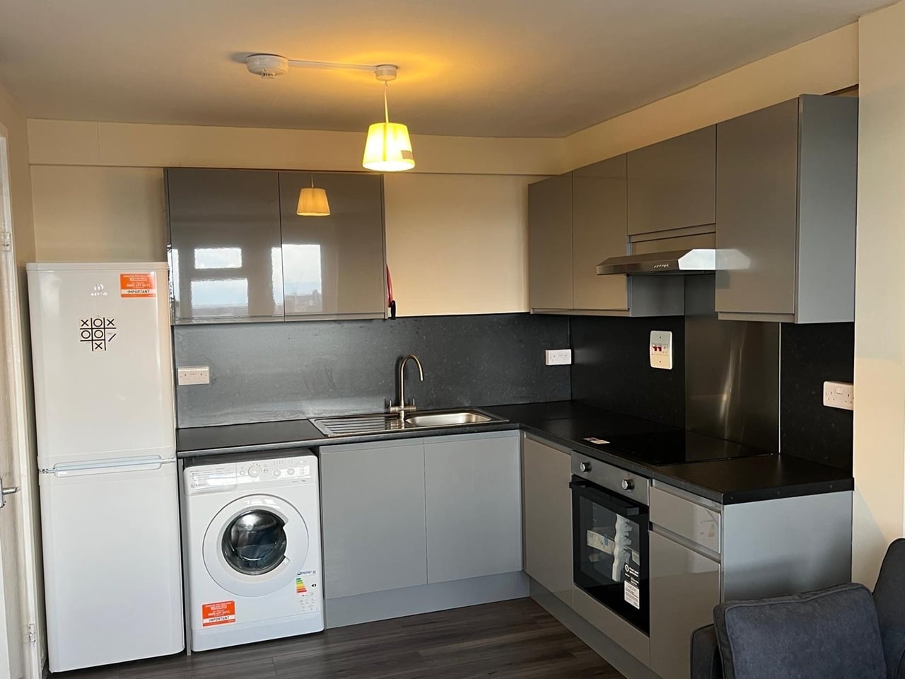 3 Bed Flat, Farrell House, E1, N1 7GU