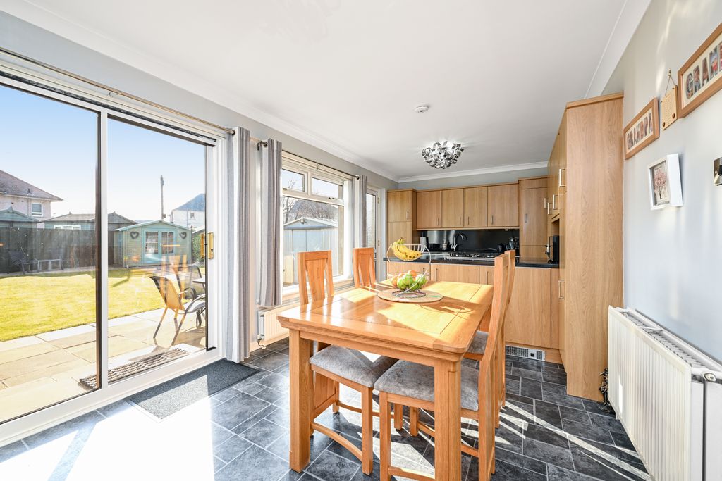 Additional image 4 of 3 bed flat for sale36 Hunter Terrace, Loanhead EH20