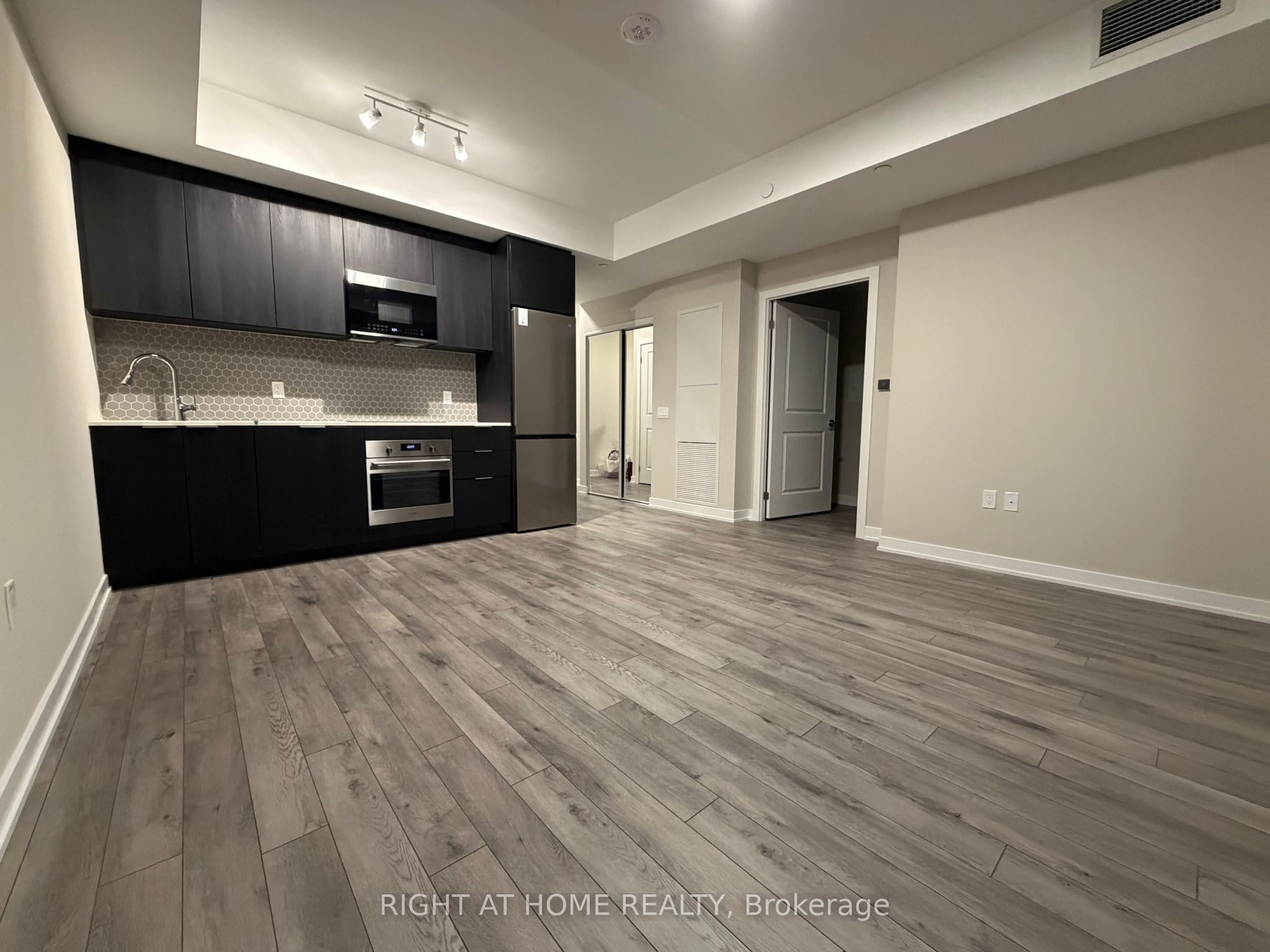 1705-15 Skyridge Drive E, Brampton, ON, L6P 4S3