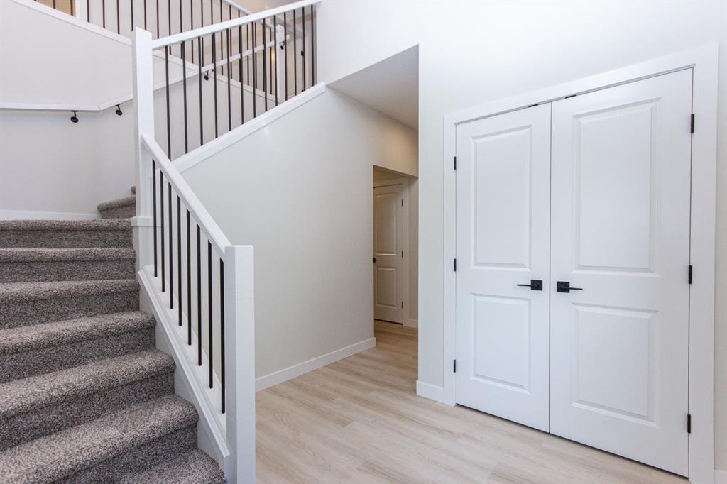 Additional image 4 of 165 Thompson Crescent, Red Deer, AB, T4P 0S1