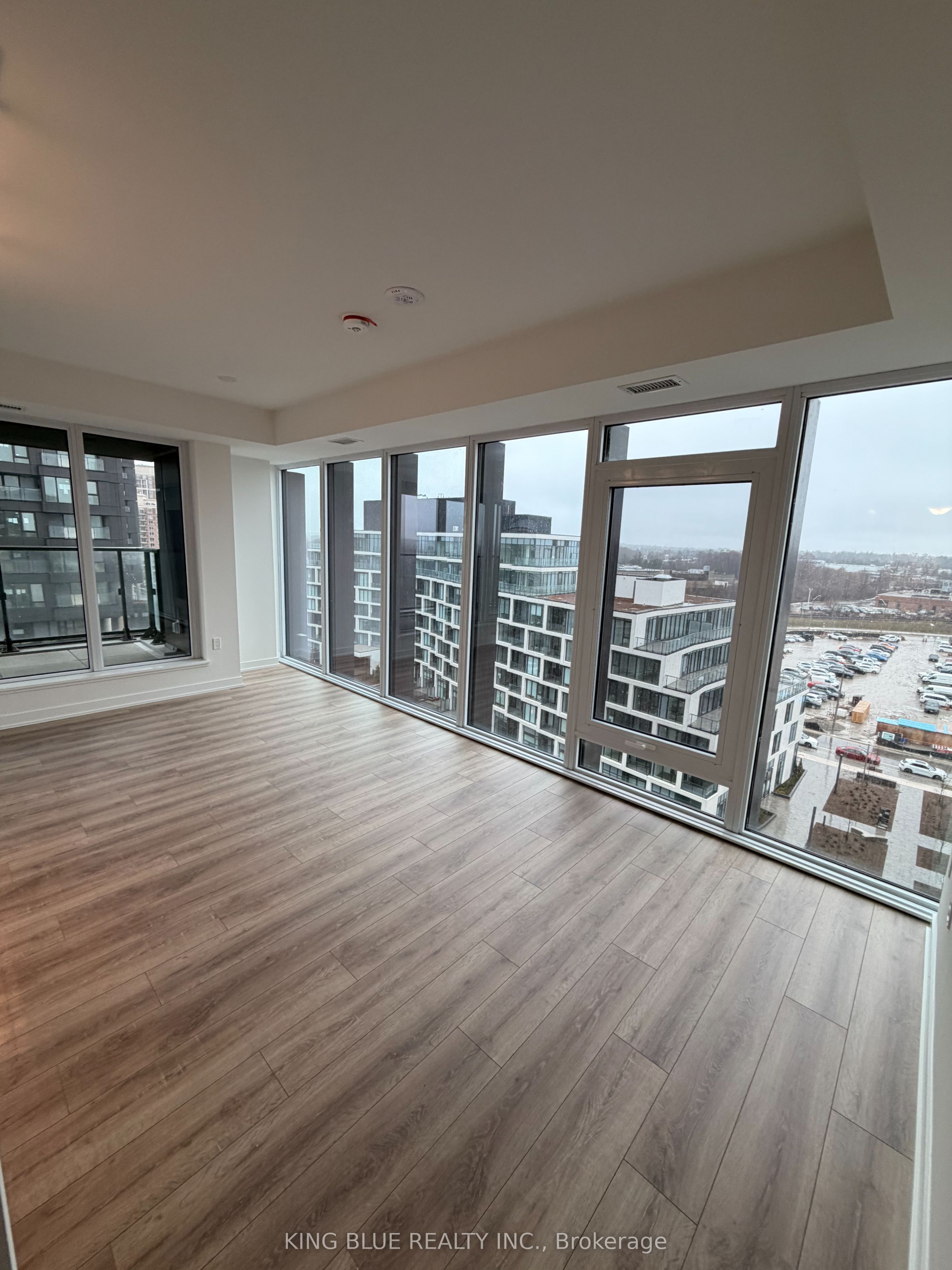 Additional image 3 of 803-5 Quarrington Lane, Toronto, ON, M3C 0S5