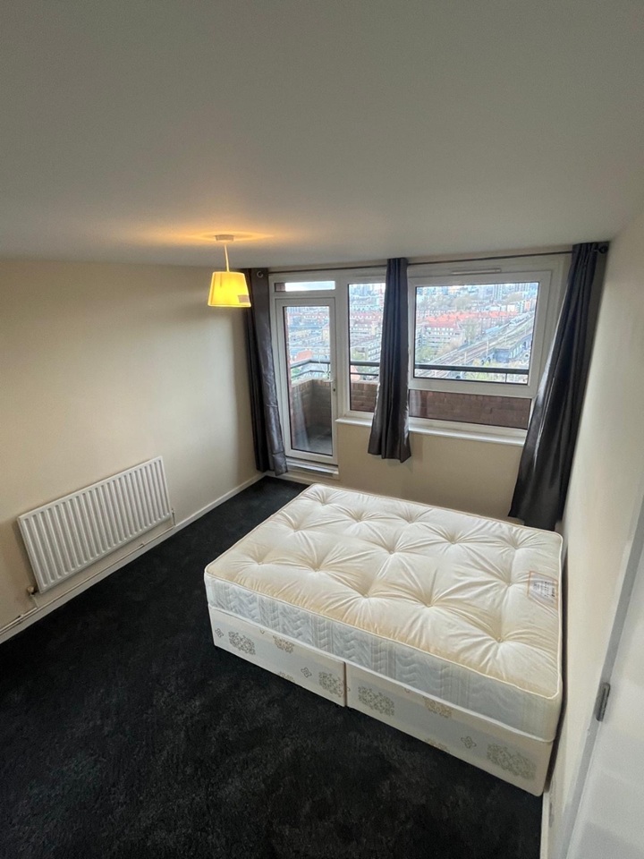 Additional image 4 of 3 Bed Flat, Farrell House, E1, N1 7GU