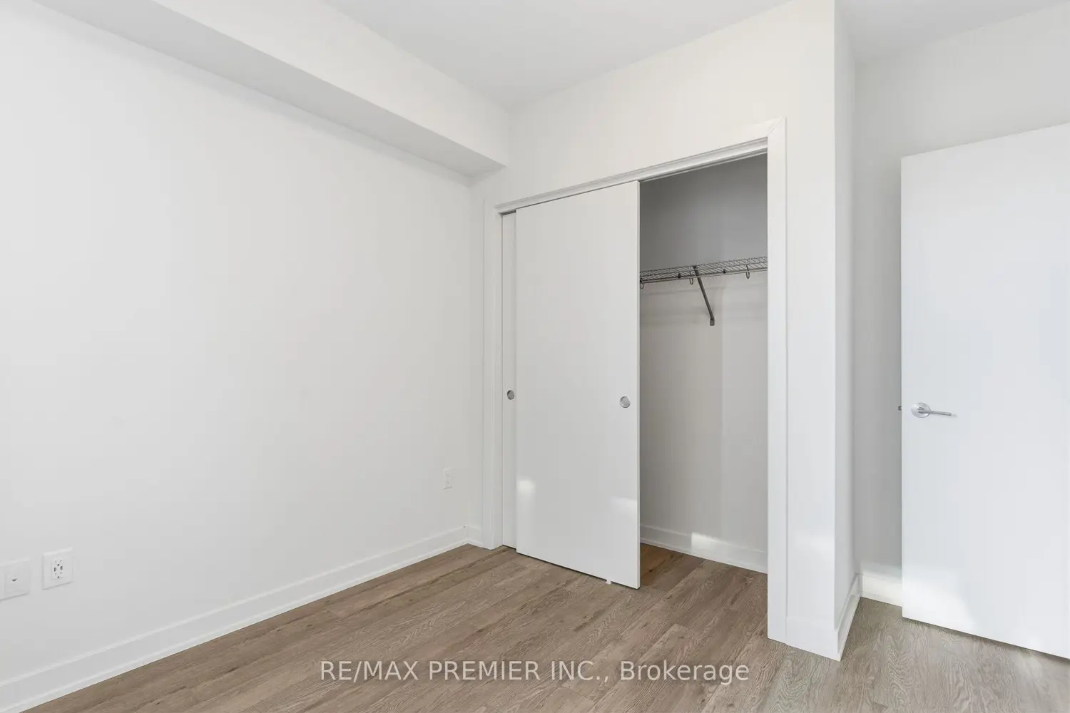 Additional image 12 of 212 King William Street 914