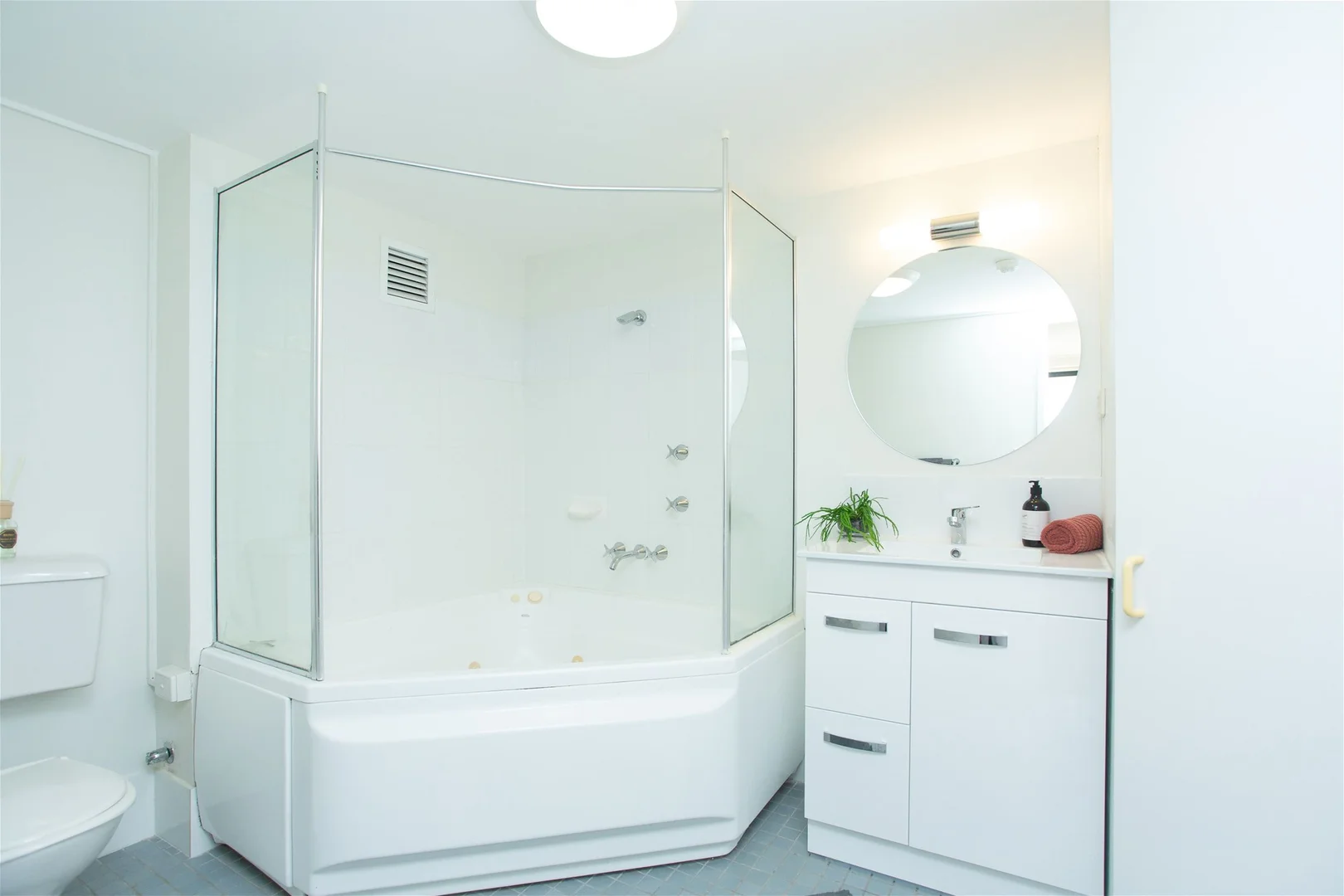 Additional image 7 of 70 Remembrance drive, Surfers Paradise QLD 4217