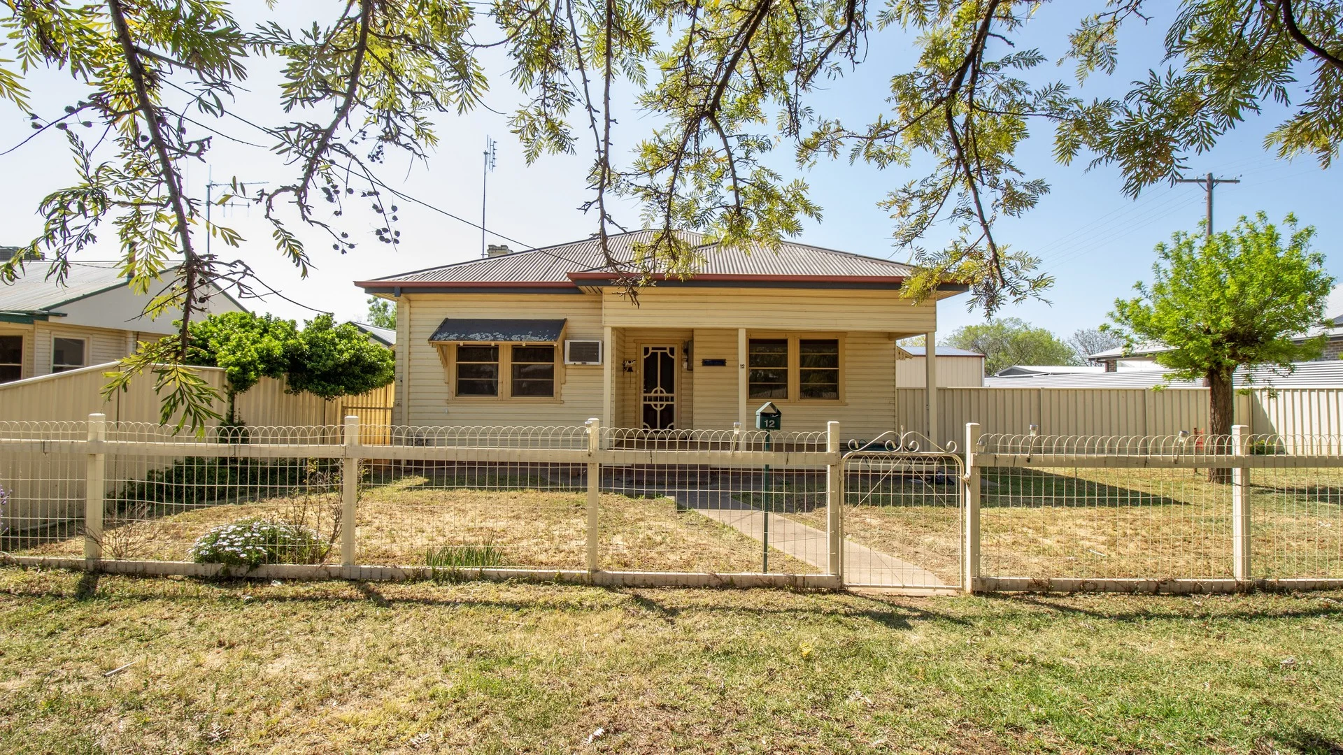 12 Oxford Street, Forbes NSW 2871