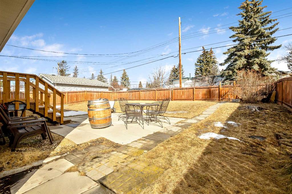 Additional image 5 of 5711 Dalmead Crescent NW, Calgary, AB, T3A 1E7