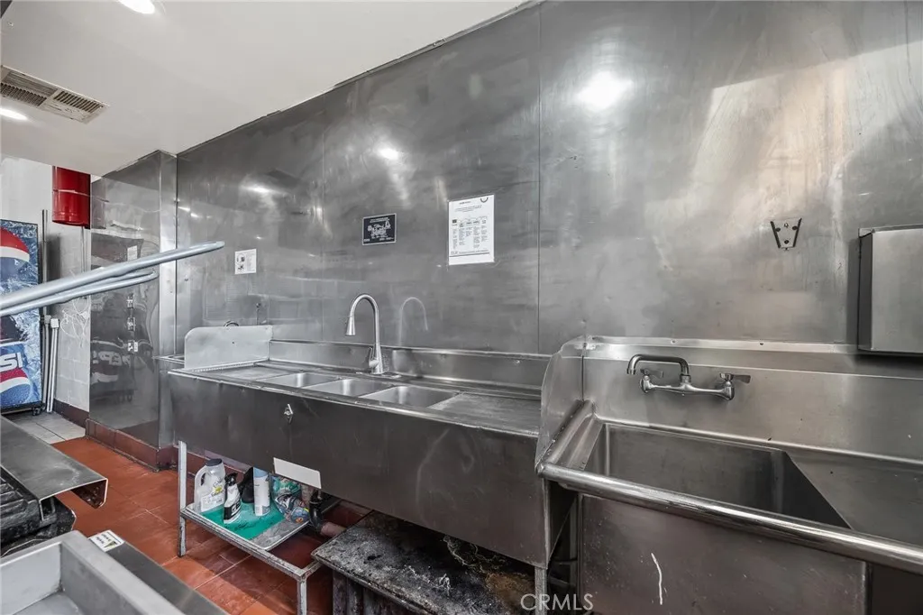 Additional image 33 of 33027 Road 159, Ivanhoe, CA 93235