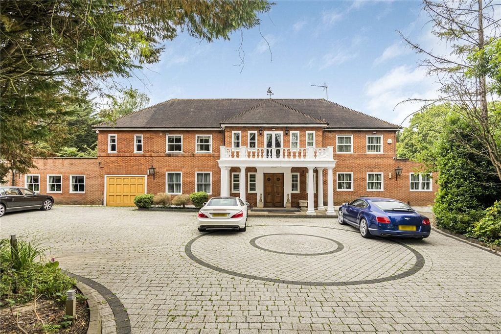 5 bed detached house for saleHyver Hill, Mill Hill, London NW7