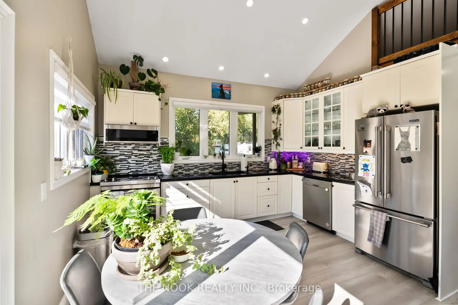 Additional image 8 of 46 Mcguire Beach Road