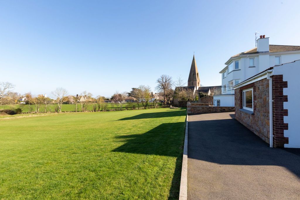 Additional image 43 of 4 bed detached house for saleLe Jardin, Grouville JE3