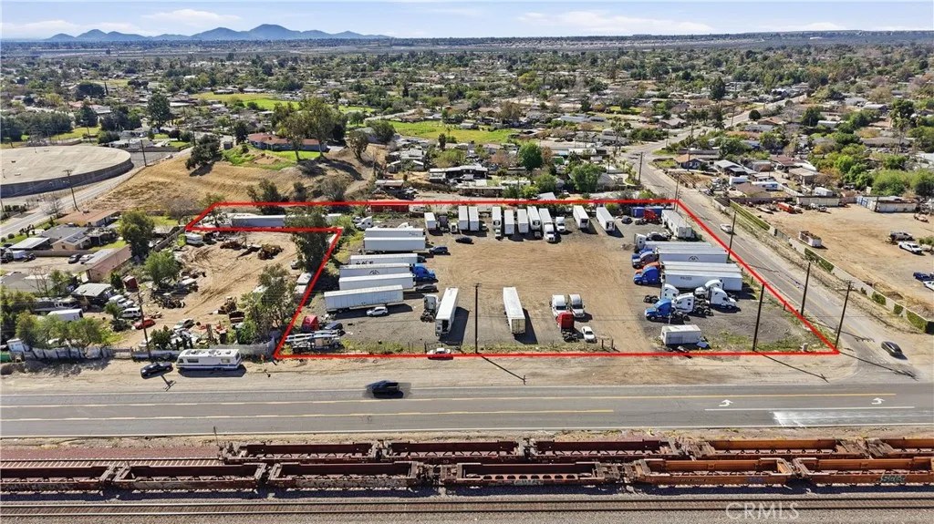 Additional image 28 of 2035 W 1st Ave, San Bernardino, CA 92407