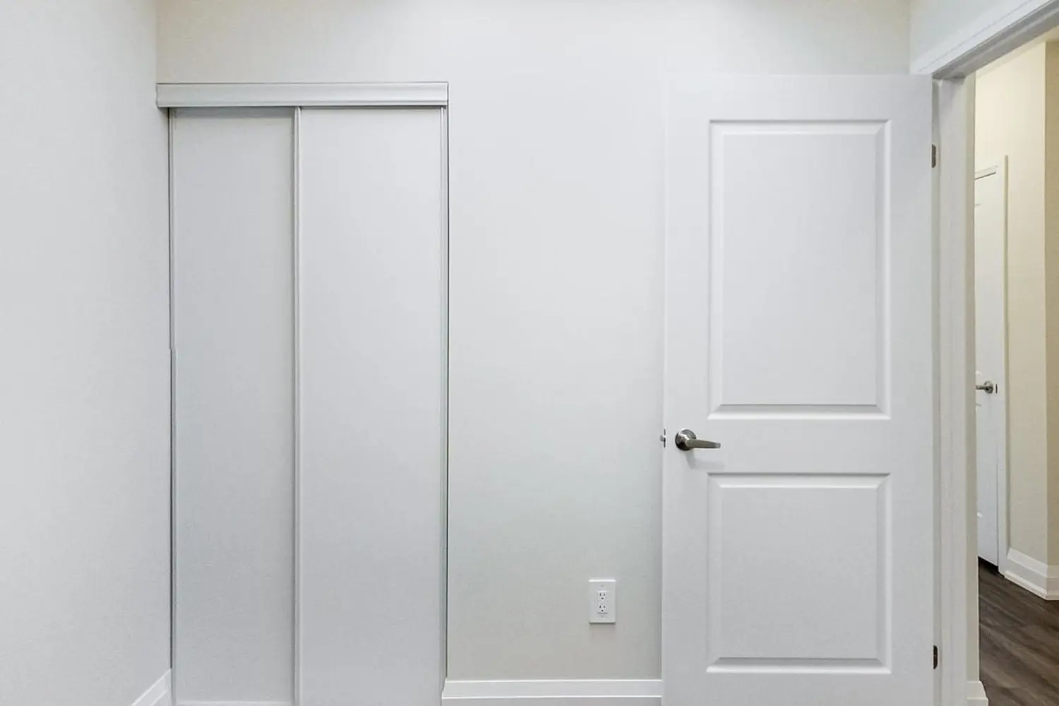 Additional image 18 of 1581 Rose Way 114