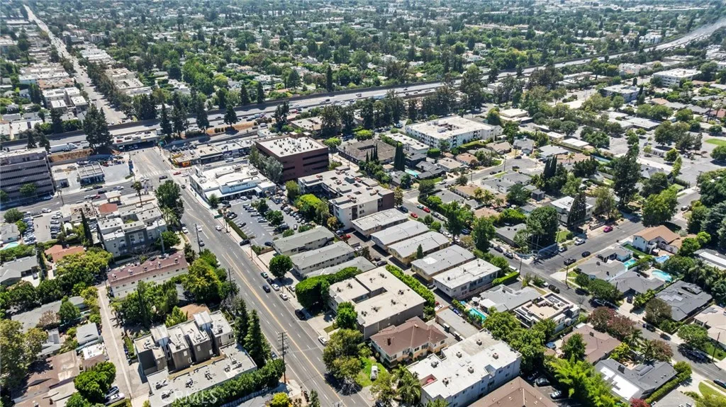 4859 Coldwater Canyon Ave Unit 12, Sherman Oaks, CA 91423