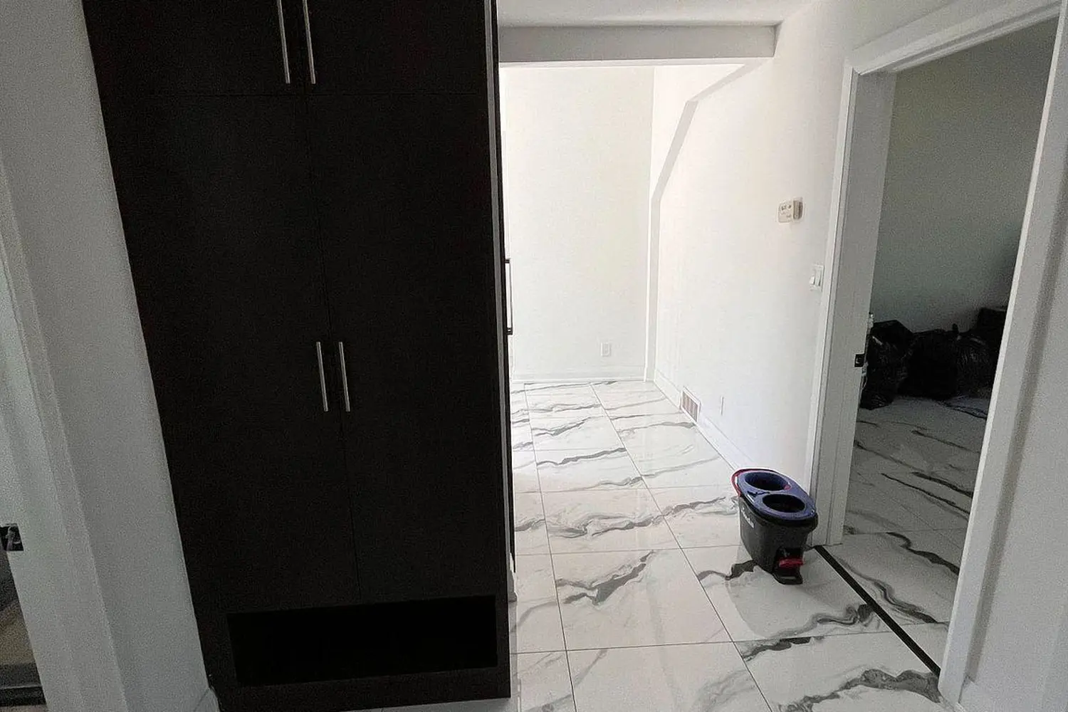 Additional image 20 of 1575 Ouellette Avenue