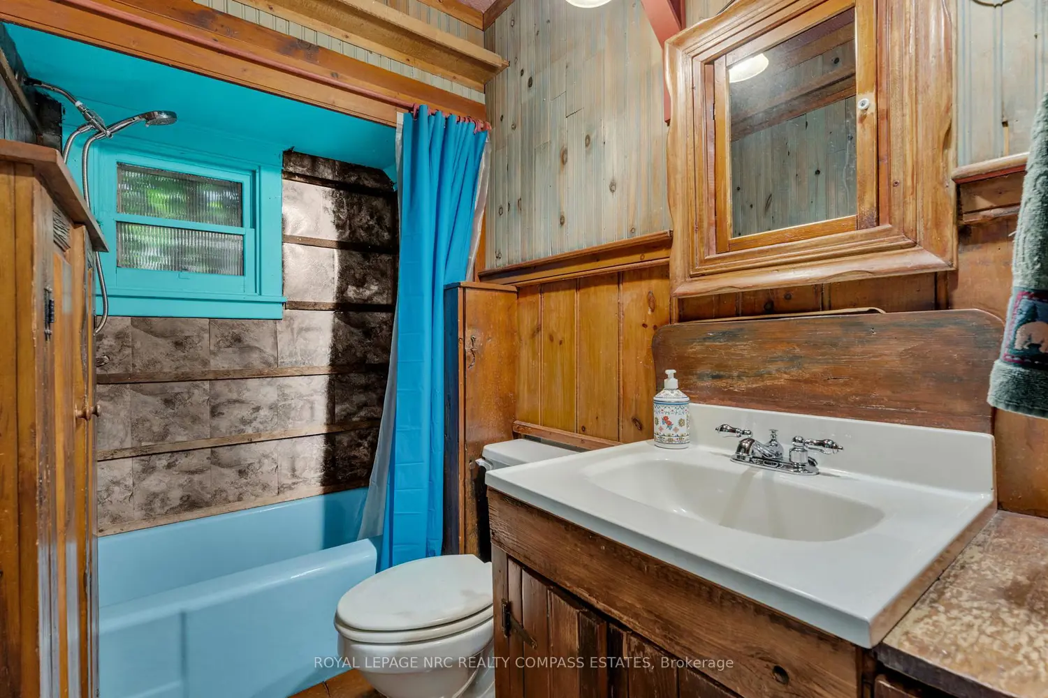 Additional image 14 of 4034 Victoria Avenue