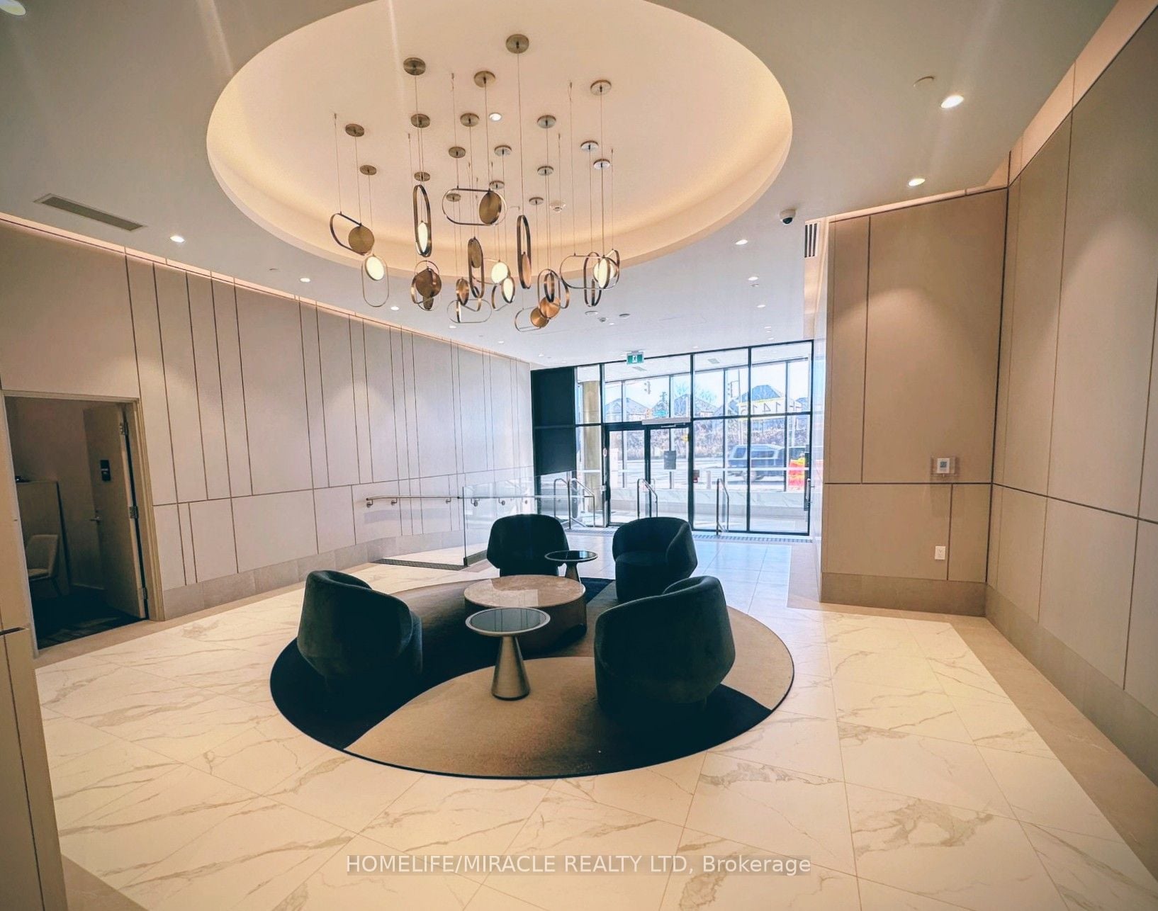 302-1415 Dundas Street E, Oakville, ON, L6H 8A3