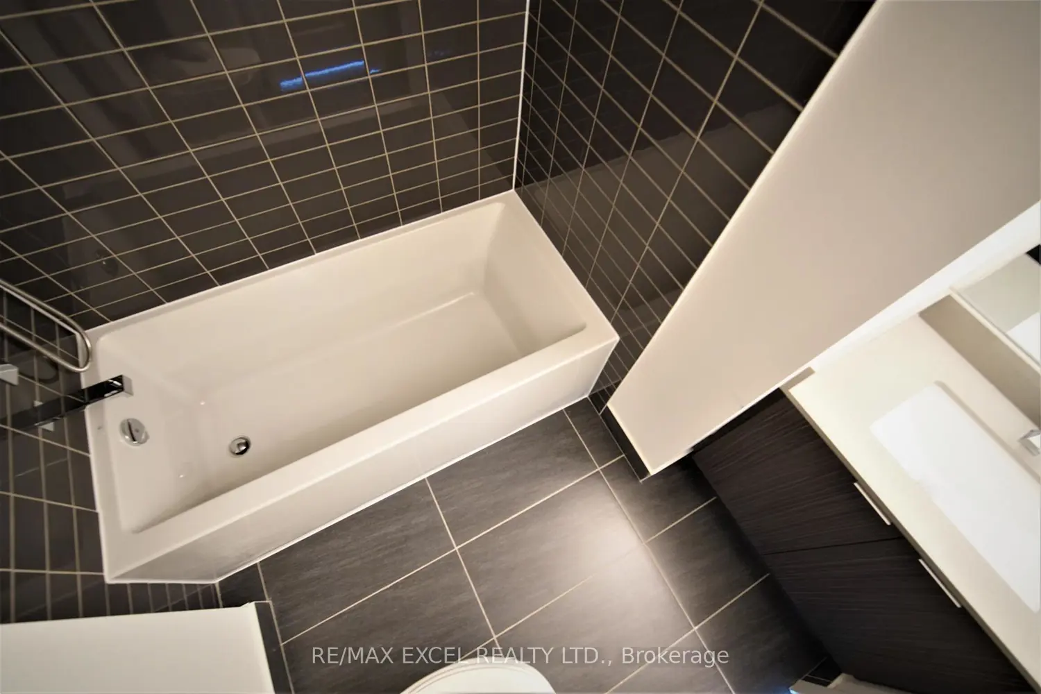 Additional image 19 of 2908 Highway 7 Road # 2607