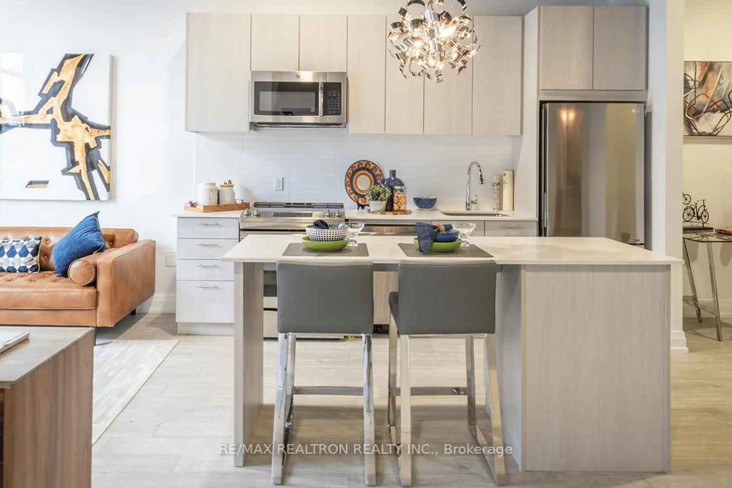 Additional image 3 of 185 Deerfield Road 301