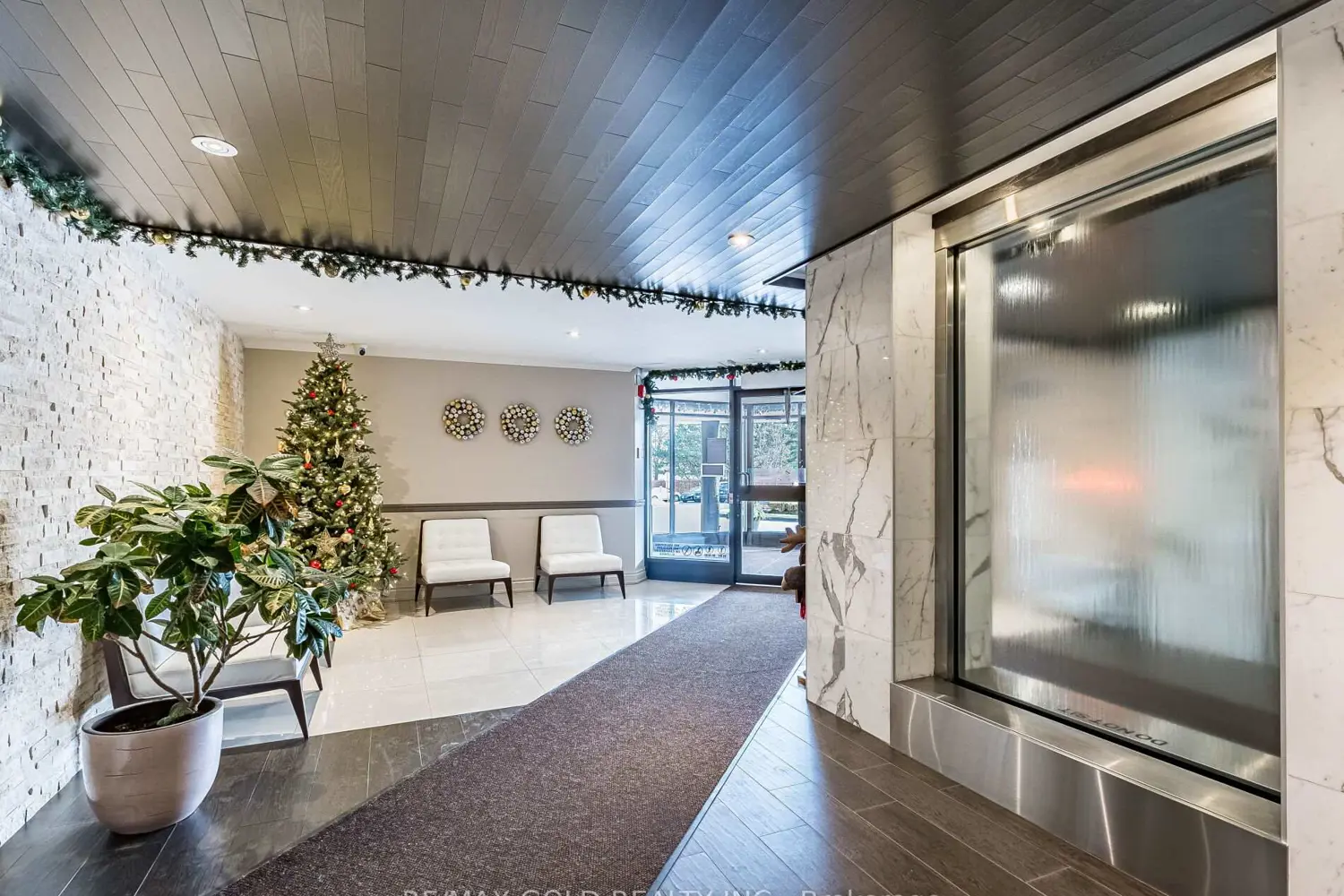 Additional image 2 of 1485 Lakeshore Road 416