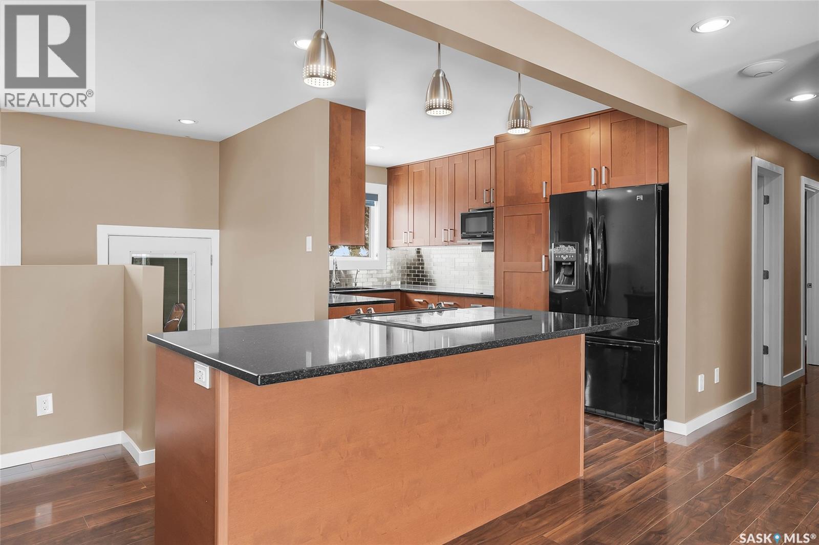 Additional image 3 of 701 W Avenue N, Saskatoon, SK, S7L3H2