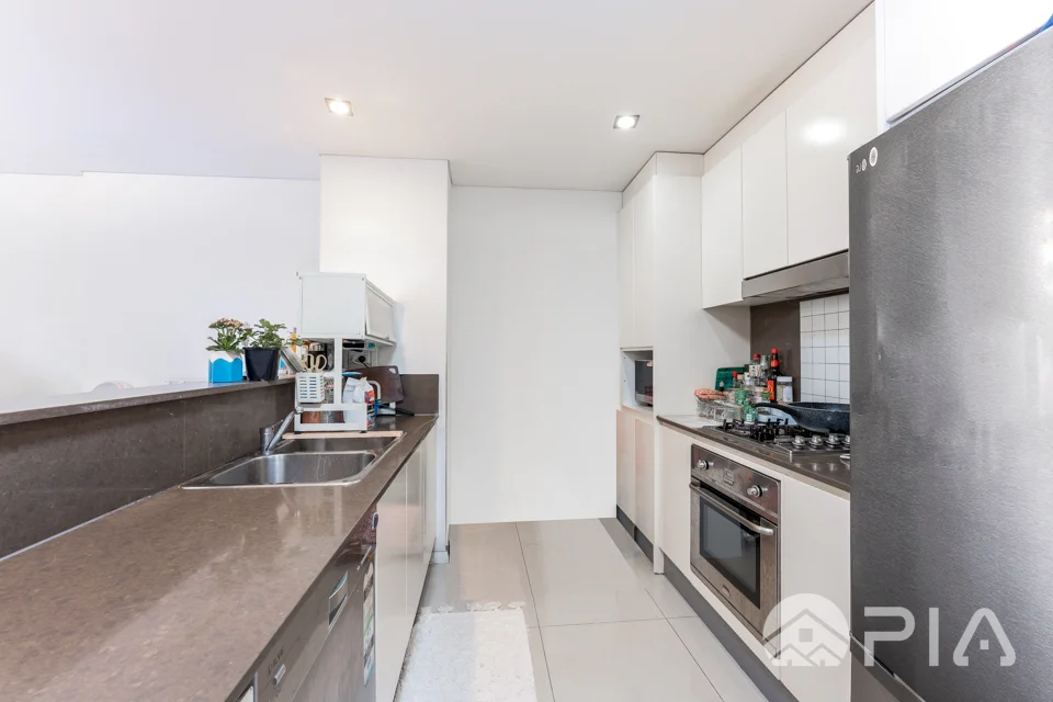 Additional image 5 of B609/230 Coward St, Mascot NSW 2020