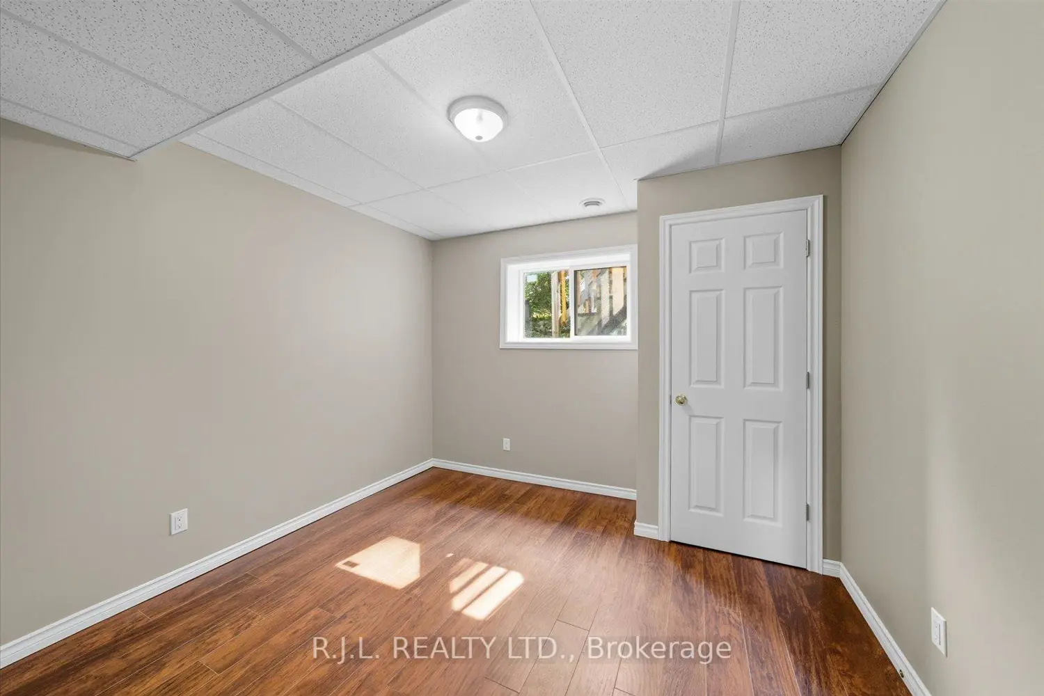 Additional image 14 of 178 Platten Boulevard