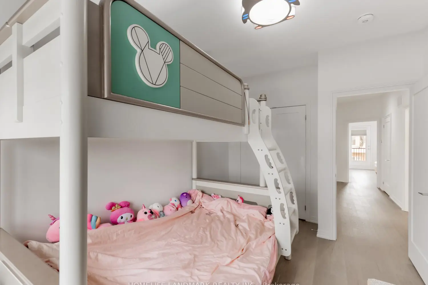 Additional image 16 of 9092 Woodbine Avenue