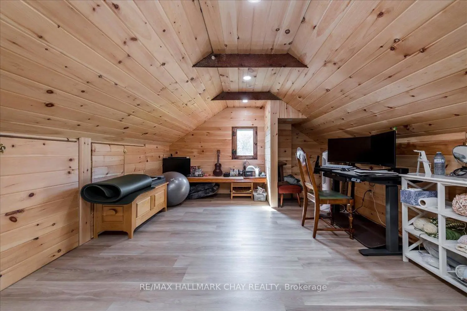 Additional image 10 of 3366 Muskoka Street