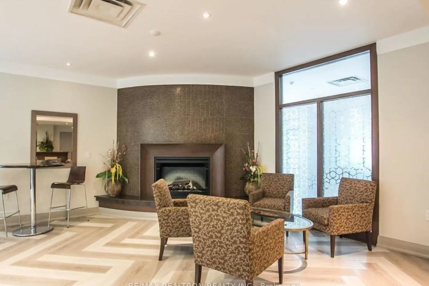Additional image 10 of 3830 Bathurst Street 512