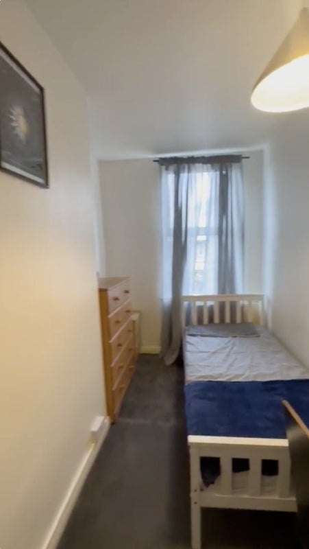Room in a Shared Flat, Mile End Road, E1, N1 7GU