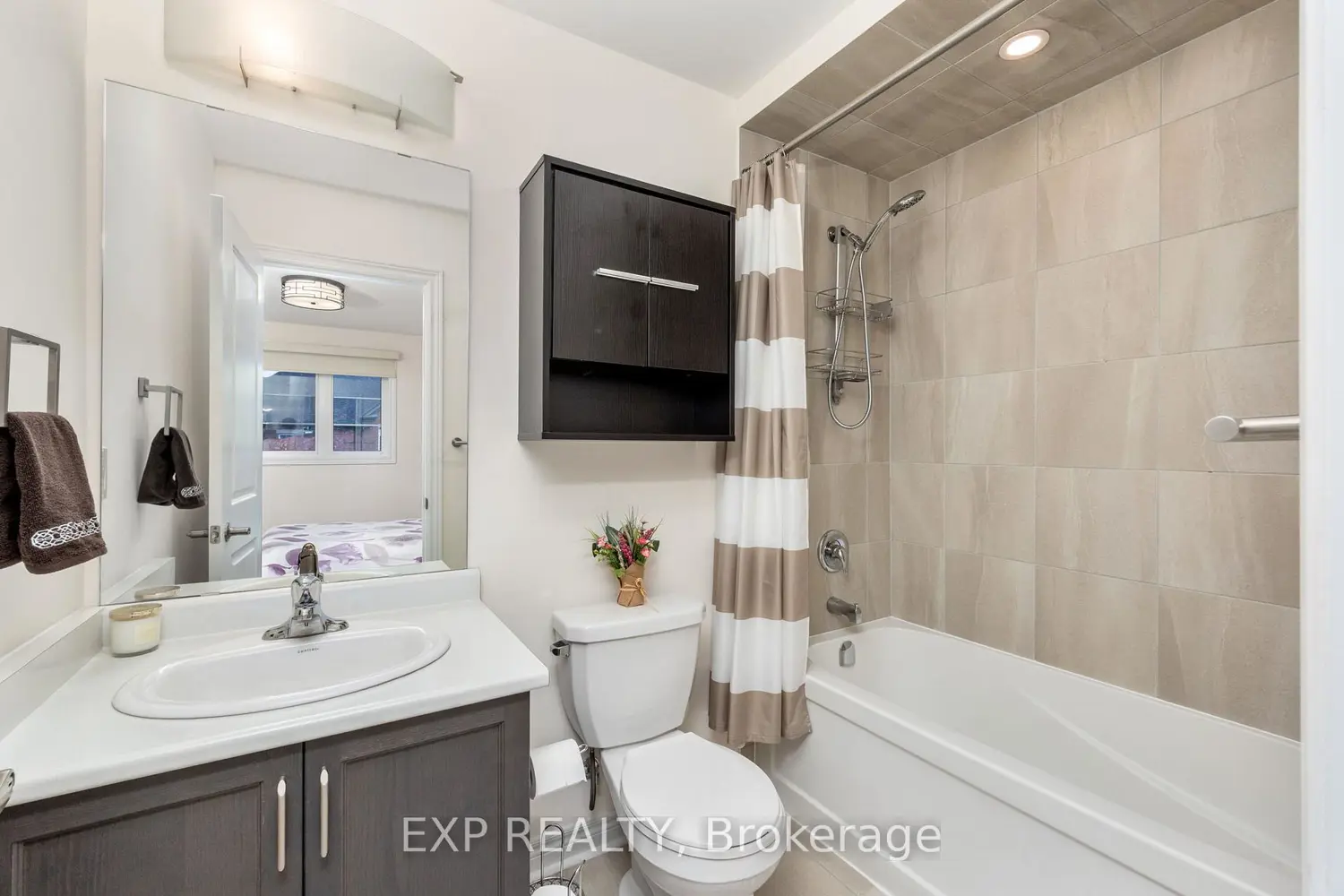 Additional image 7 of 2300 Lozenby Street